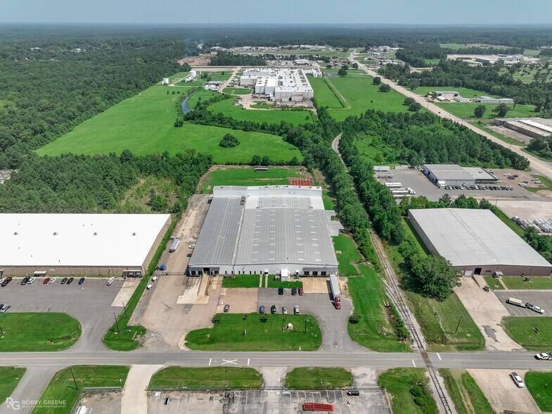 More Photos Of 7330 Julie Francis Dr, Shreveport Warehouse For Lease