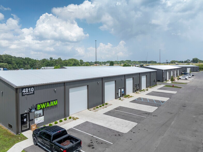 More Photos Of 4805 Punjab Dr, Indianapolis Flex For Lease