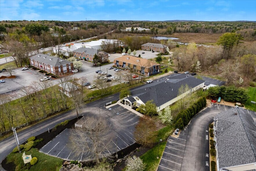 More Photos Of 207 Stage Rd, Hampstead Office For Sale