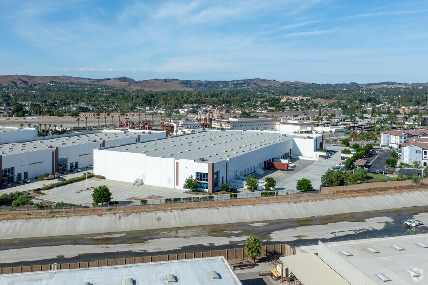 More Photos Of 15181 Fairfield Ranch Rd, Chino Hills Warehouse For Lease