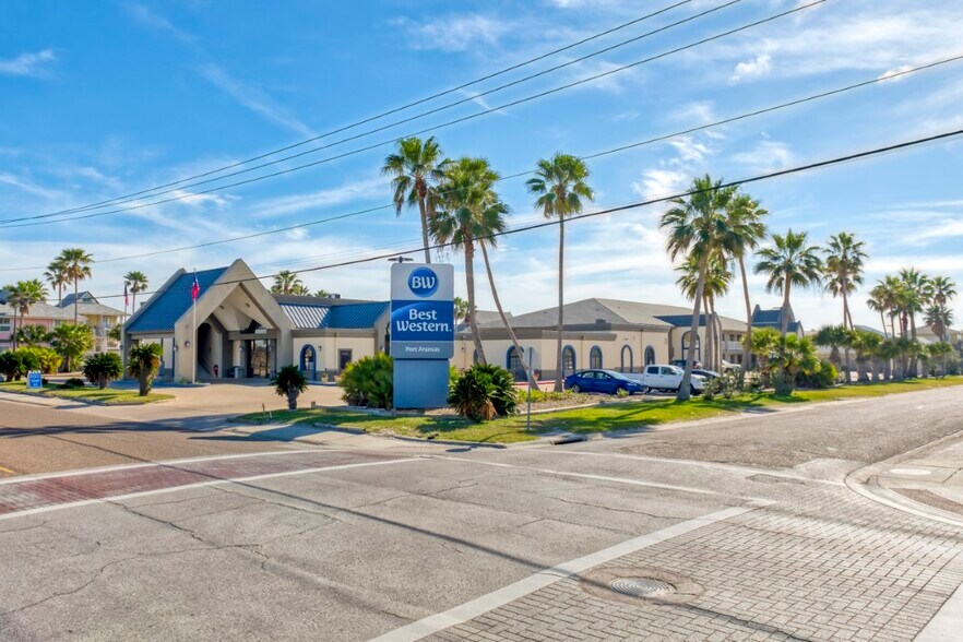 More Photos Of 400 E Avenue G, Port Aransas Hotel For Sale