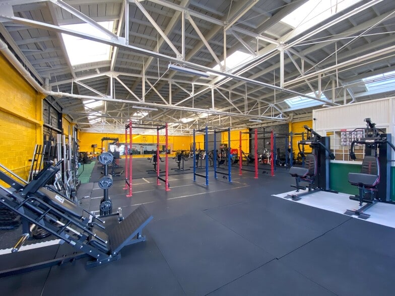 More Photos Of 2515 Seminary Ave, Oakland Health Club For Sale