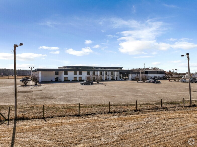 More Photos Of 343 W NC-561, Ahoskie Hotel For Sale