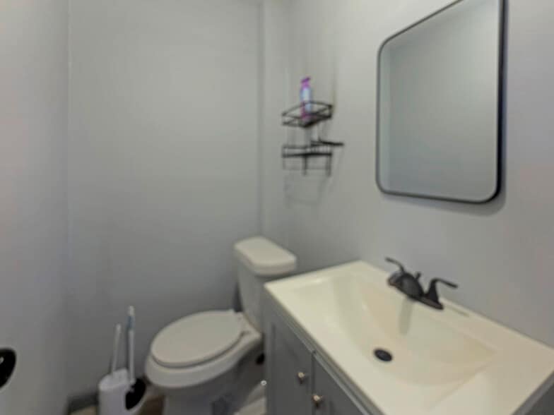 More Photos Of 14 N 10th St, Temple Research And Development For Sale