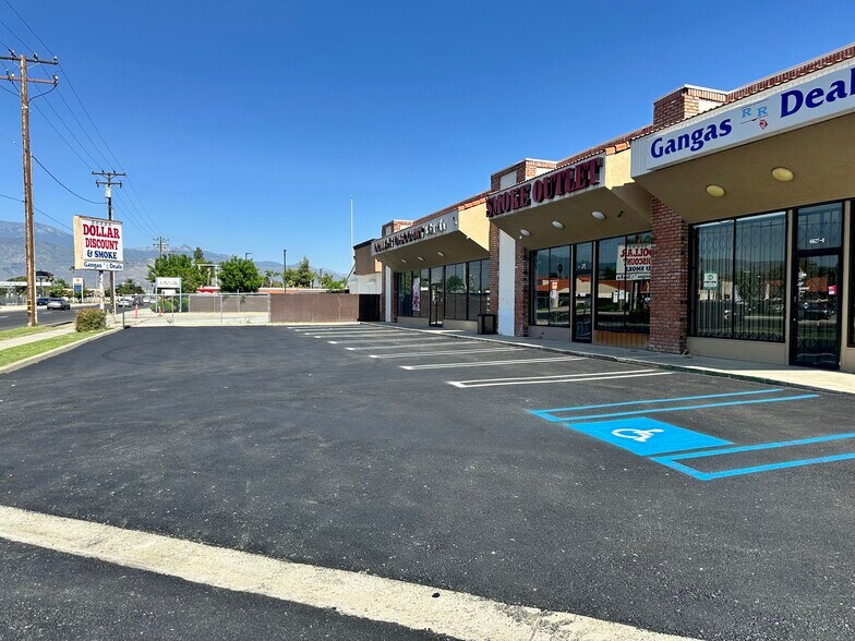 More Photos Of 41615-41627 E Florida Ave, Hemet Freestanding For Lease