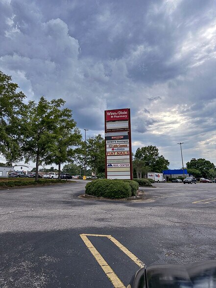 More Photos Of 6300 Grelot Rd, Mobile Storefront For Lease