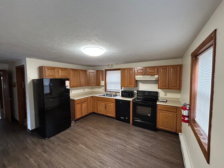 More Photos Of 23 Boylston St, Worcester Apartments For Sale