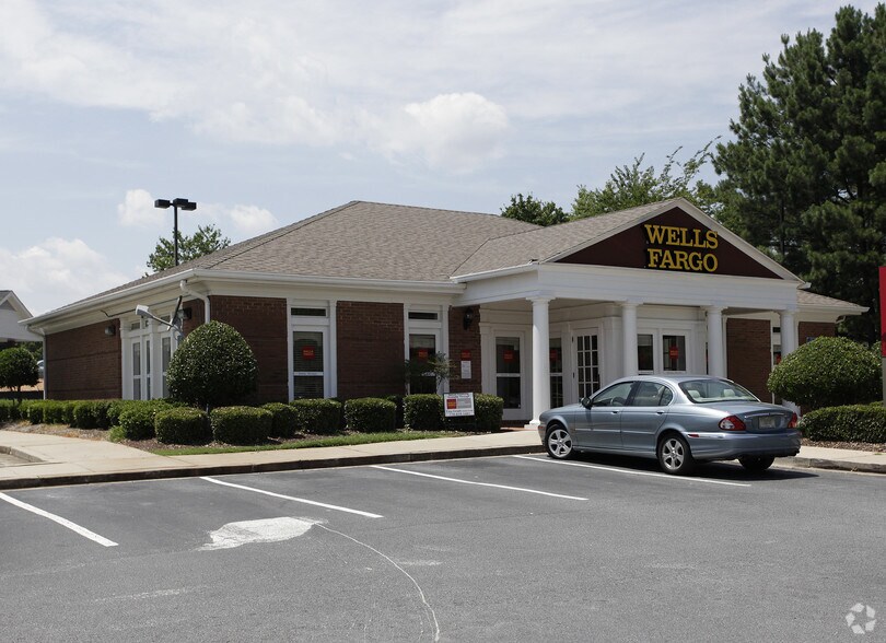 More Photos Of 12460 Crabapple Rd, Roswell Unknown For Lease