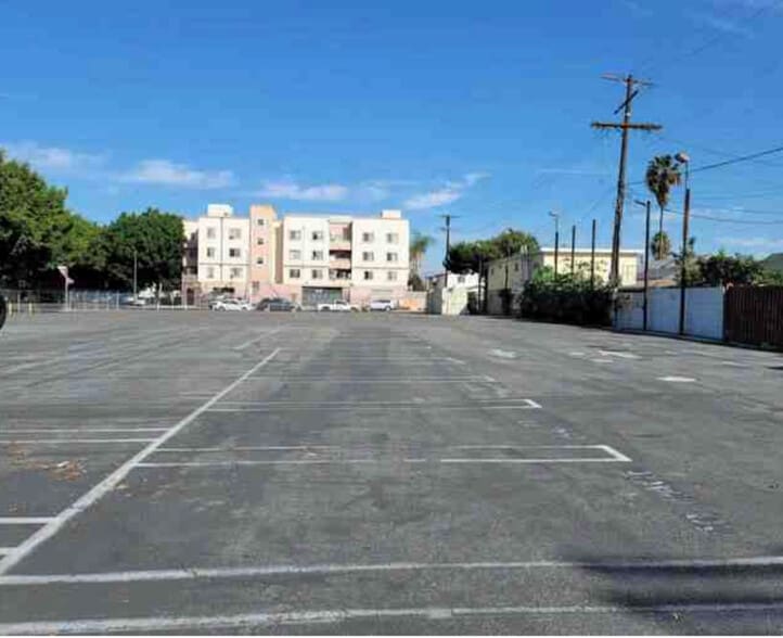 More Photos Of 5100 S Broadway, Los Angeles Religious Facility For Sale