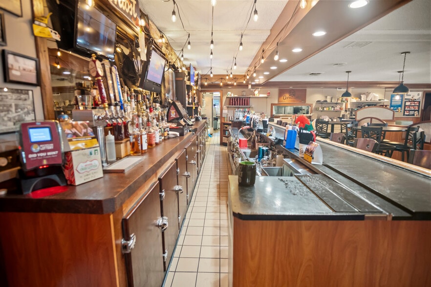 More Photos Of 5600 Lapeer Rd, Kimball Restaurant For Sale