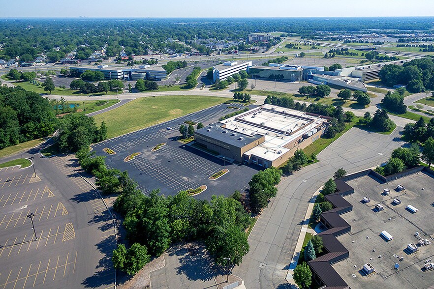 More Photos Of 5225 Auto Club Dr, Dearborn Office For Sale