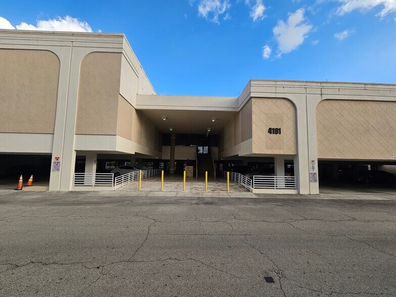 More Photos Of 4101 NW 3rd Ct, Plantation Medical For Lease