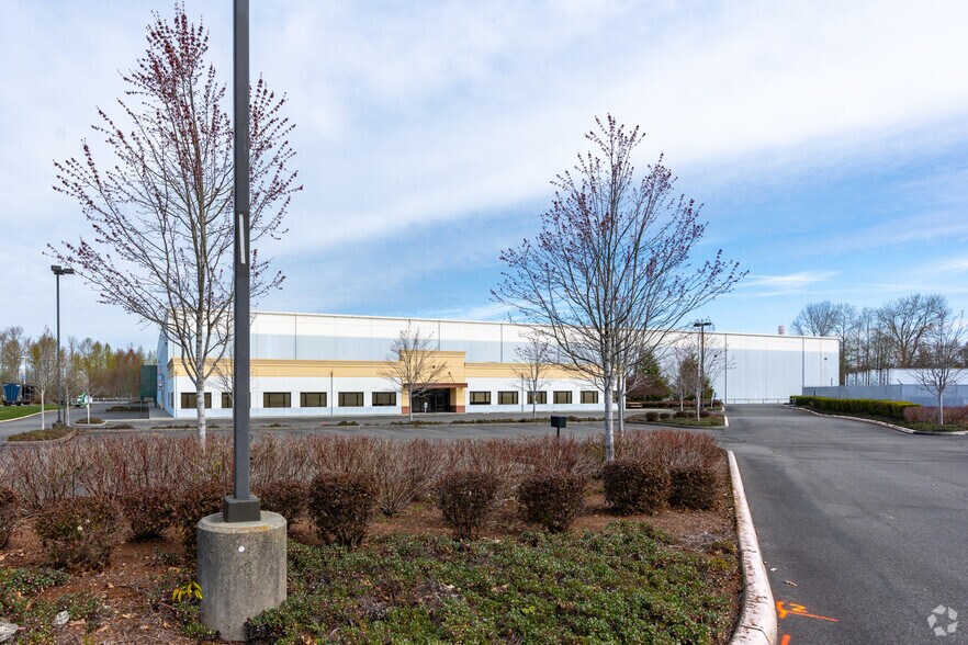 More Photos Of 2615 94th St SW, Everett Manufacturing For Lease