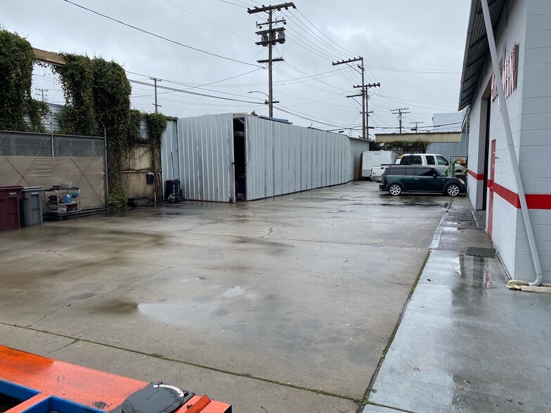More Photos Of 3425 Ettie St, Oakland Warehouse For Lease