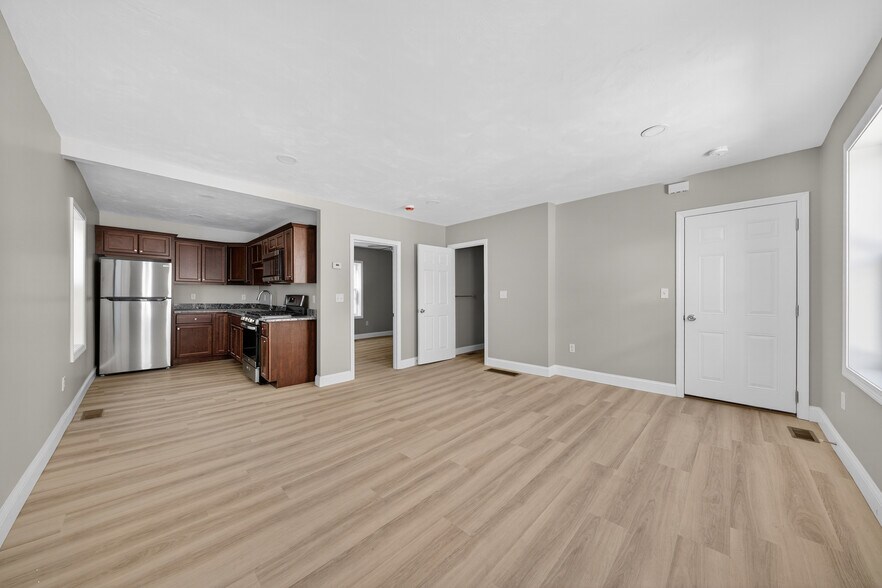 More Photos Of 165 Grant St, Fall River Apartments For Sale