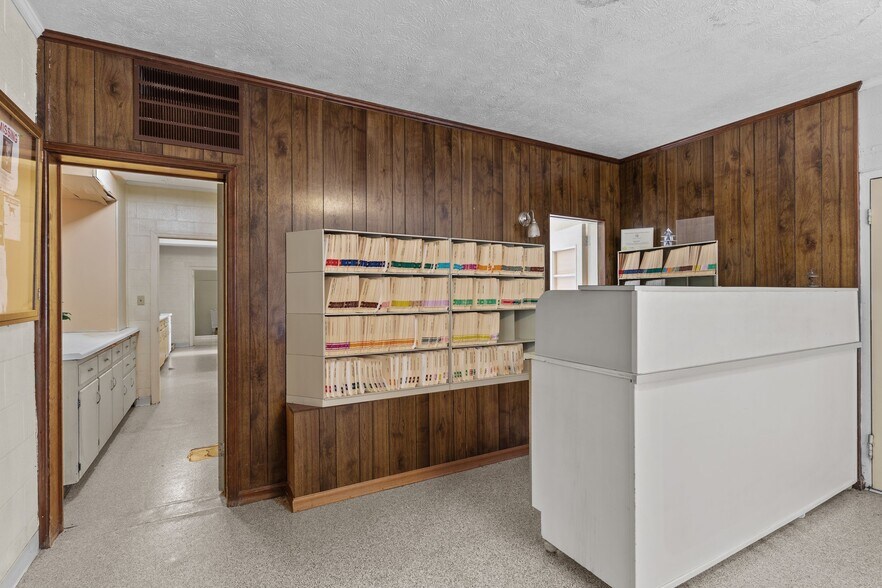 More Photos Of 3522 James B White Hwy, Whiteville Veterinarian Kennel For Sale