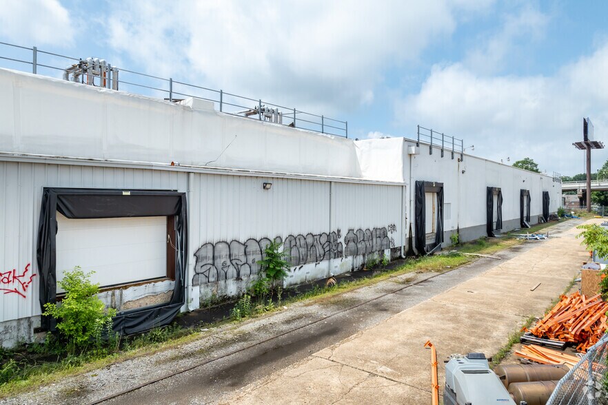More Photos Of 1100 E Parkway S, Memphis Refrigeration Cold Storage For Lease