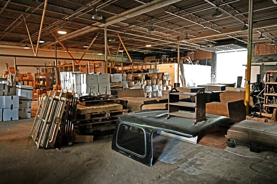 More Photos Of 3614 Martha St, Omaha Manufacturing For Sale