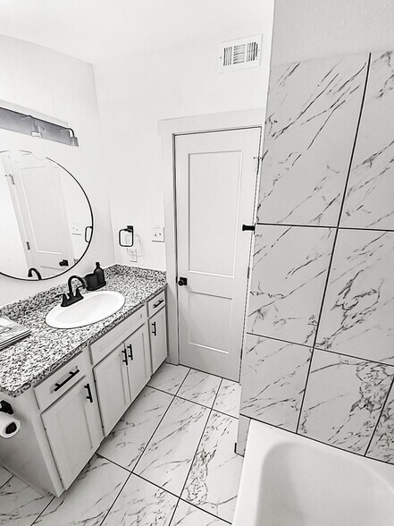 More Photos Of 2020 Cottonwood St, Beaumont Apartments For Sale