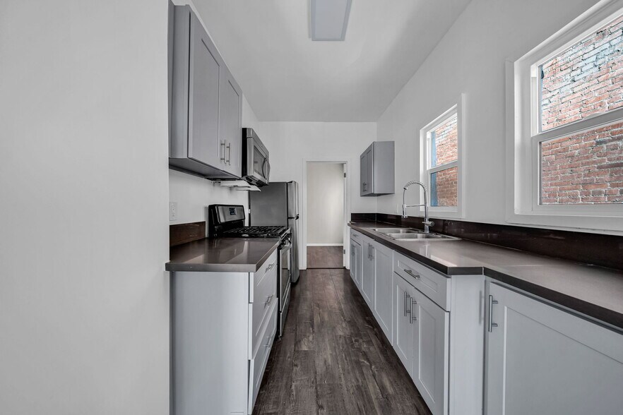 More Photos Of 3209 Descanso Dr, Los Angeles Apartments For Sale