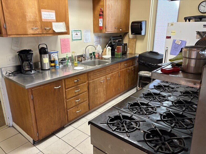 More Photos Of 248 Broadway, Norwich Religious Facility For Sale