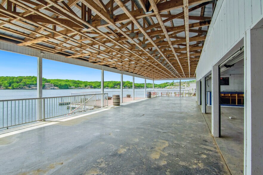 More Photos Of 27485 Cross Ln, Barnett Restaurant For Sale