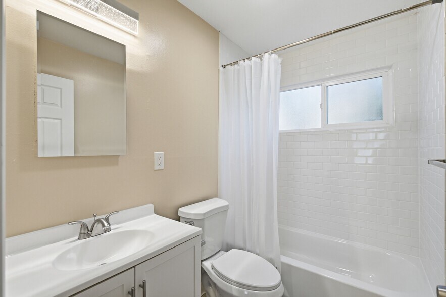 More Photos Of 1255 Woodside Rd, Redwood City Apartments For Sale