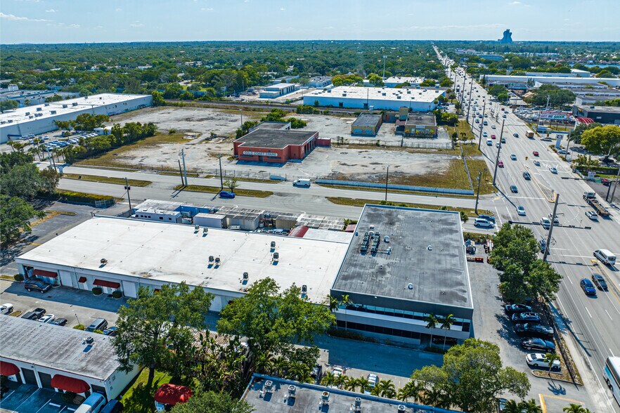 More Photos Of 2870 Stirling Rd, Hollywood Light Distribution For Sale