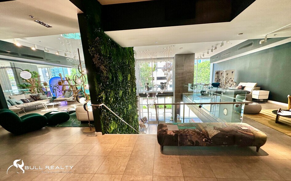More Photos Of 333 Buckhead Ave NE, Atlanta Freestanding For Lease