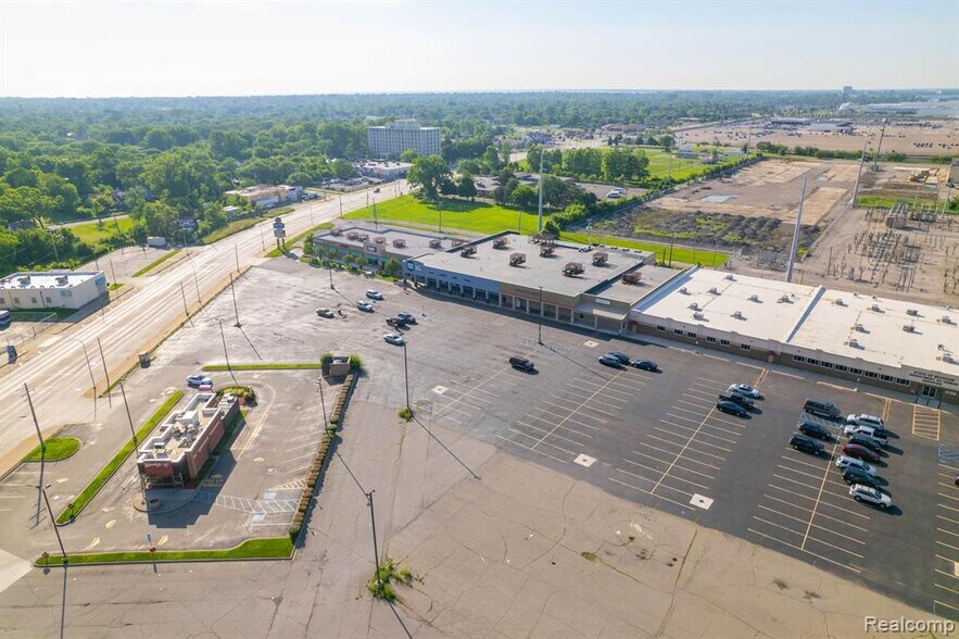 More Photos Of 4705 Conner St, Detroit General Retail For Lease