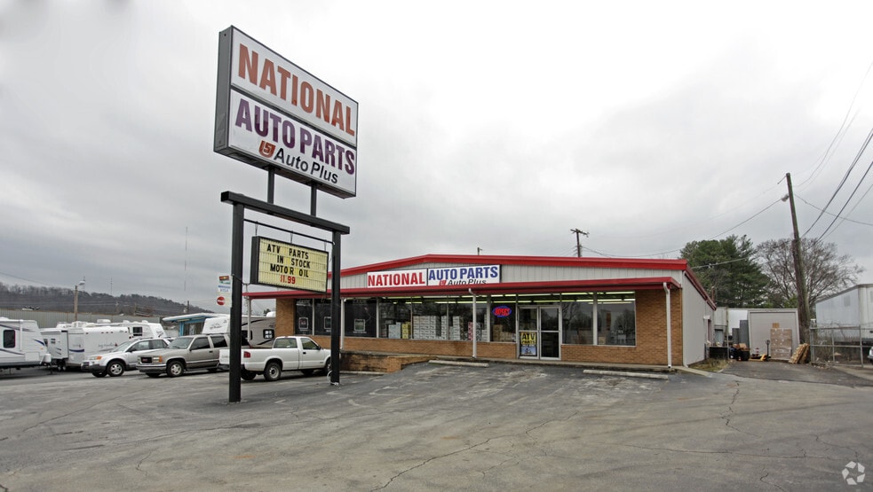 More Photos Of 4725 Clinton Hwy, Knoxville General Retail For Lease