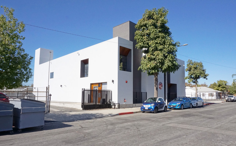 Primary Photo Of 639 S Glenwood Pl, Burbank Office For Lease