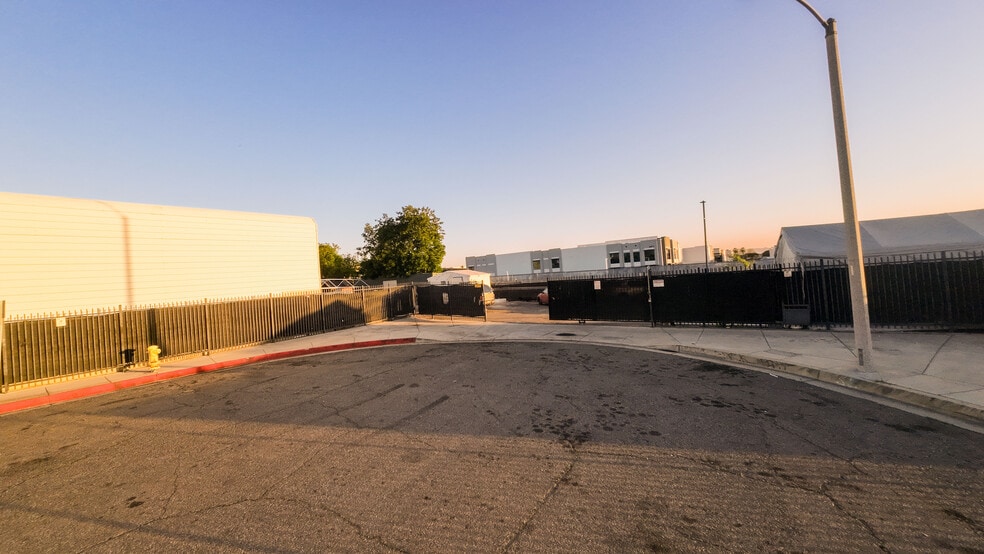 More Photos Of 10654-10662 Ramona Ave, Montclair Warehouse For Sale