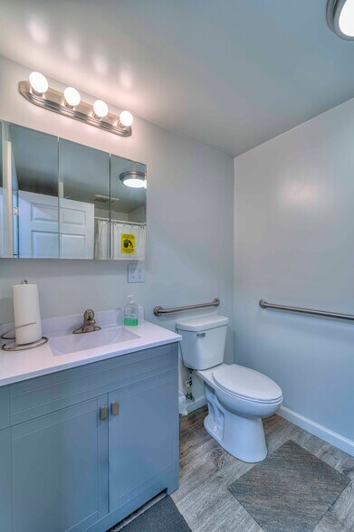 More Photos Of 240 Watts Rd, Jackson Manufacturing For Sale