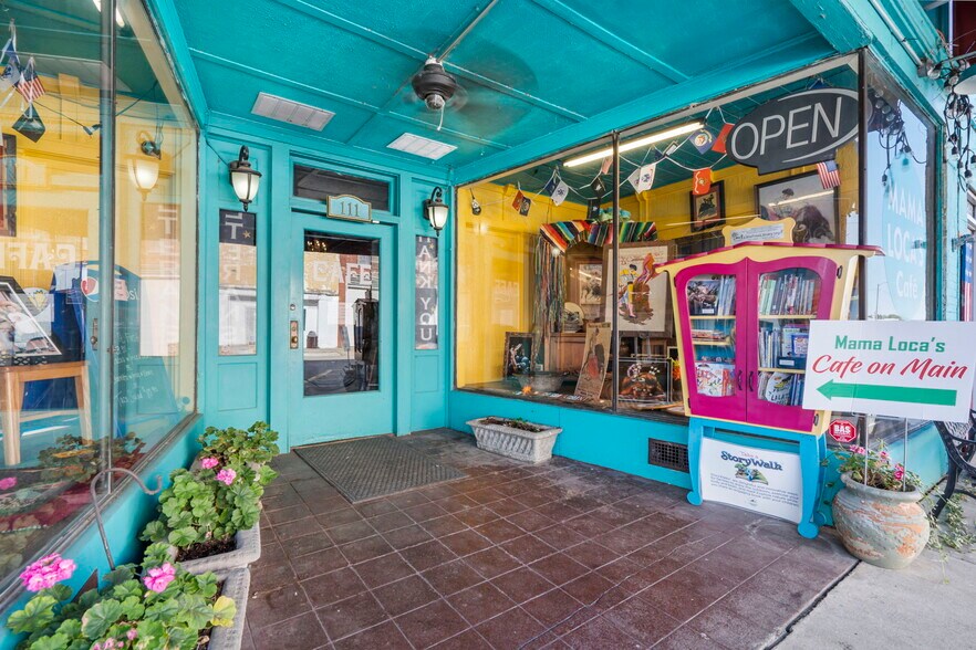 More Photos Of 111 W Main, Ash Grove Restaurant For Sale