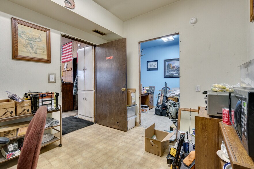 More Photos Of 17308 Highway 99E, Hubbard Auto Salvage Facility For Sale