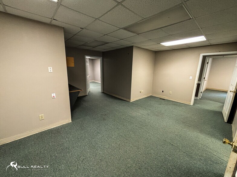 Primary Photo Of 135 N Crest Blvd, Macon-Bibb Medical For Lease