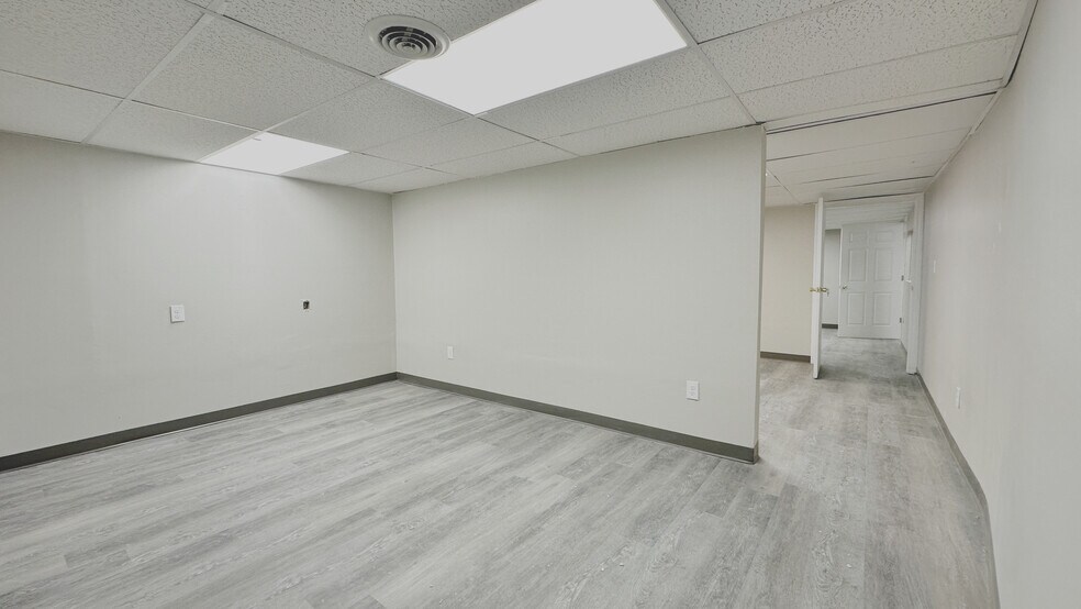 More Photos Of 7125 Reading Rd, Cincinnati Medical For Sale