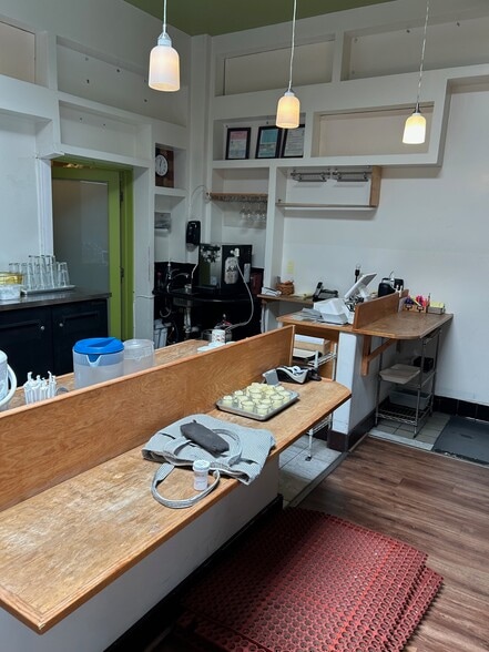 More Photos Of 9150-9198 W Olympic Blvd, Beverly Hills Storefront For Lease