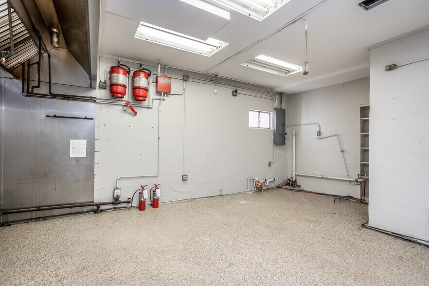 More Photos Of 113 N Main St, Muenster Restaurant For Sale