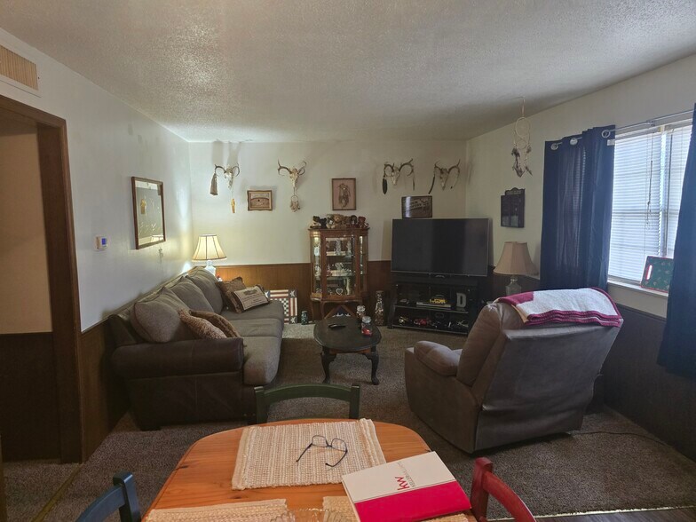 More Photos Of 415 Harmon Ave, Watonga Apartments For Sale
