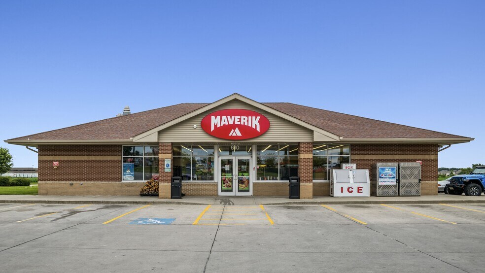 More Photos Of 610 Heartland Way, North Liberty Convenience Store For Sale