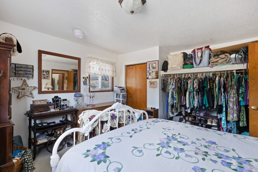 More Photos Of 5565 NE Stephens St, Winchester Auto Repair For Sale