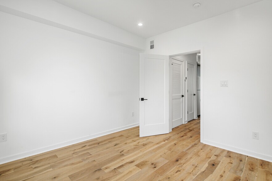 More Photos Of 1246 N Front St, Philadelphia Office For Sale