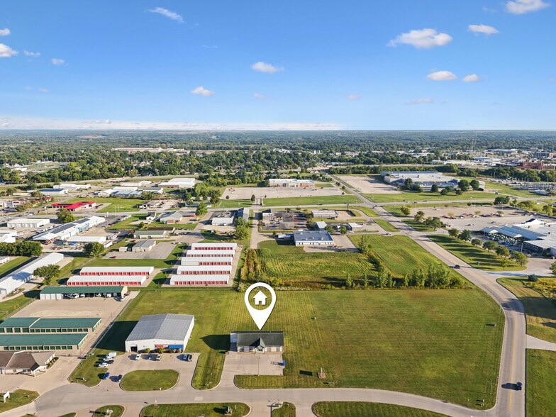 More Photos Of 3620 Flint Ridge Dr, Burlington General Retail For Sale