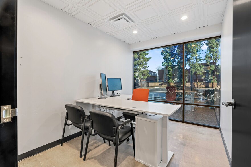 More Photos Of 4600 W American Ave, Bakersfield Office For Sale