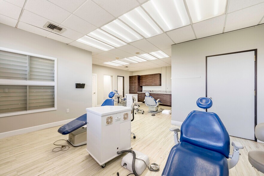 More Photos Of 2700 N Bellflower Blvd, Long Beach Medical For Lease