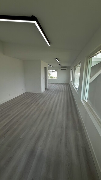 More Photos Of 7061 Taft St, Hollywood Medical For Sale
