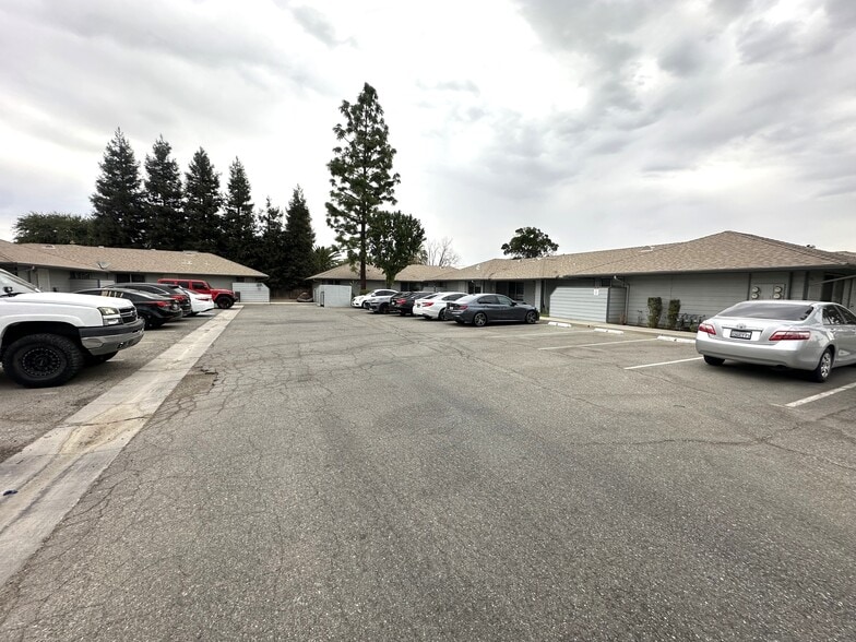 More Photos Of 3904 Panama Ln, Bakersfield Apartments For Sale