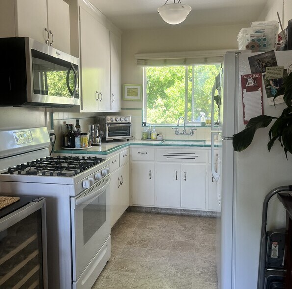 More Photos Of 800 Arbor Rd, Menlo Park Apartments For Sale